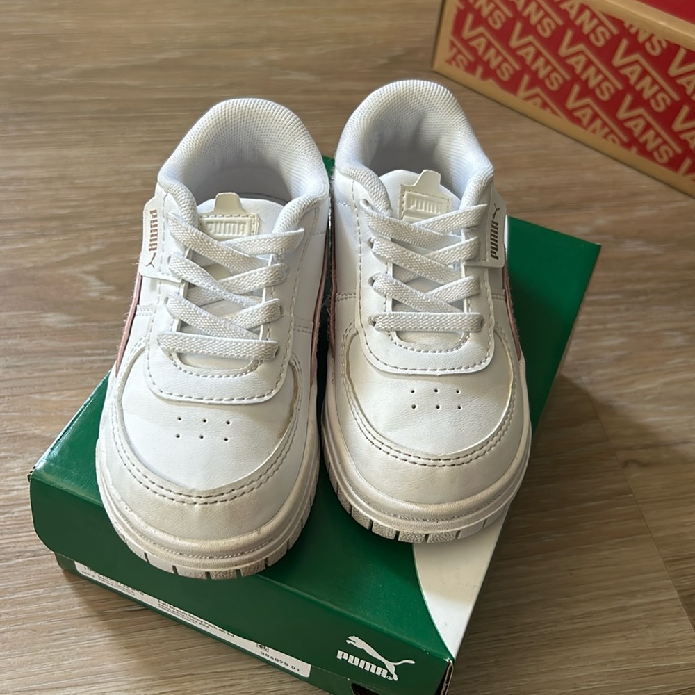 Puma Sneakers